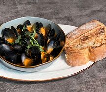 Мидии в соусе Том Ям