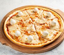 Пицца с семгой и сыром филадельфия