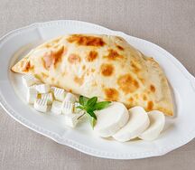 Кальцоне с сыром