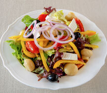 Салат из трех видов салата