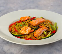 С морепродуктами в сливочном соусе