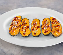 Мидии, запеченные в соусе спайси