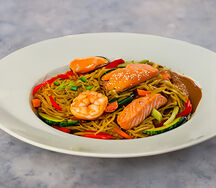 С морепродуктами в соусе терияки