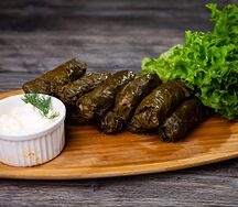 Долма с винoградным листом