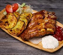 Ребра свиные с картофелем на мангале