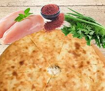 Осетинский пирог с курицей, сочной зеленью и ароматными специями