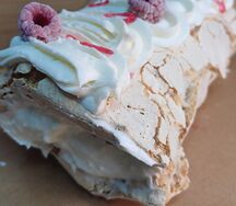 Меренговый рулет