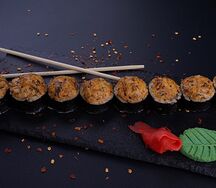 Запеченный ролл с грибами шиитаке