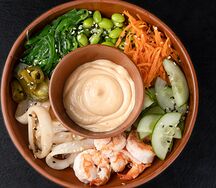 Поке с кальмаром и креветкой