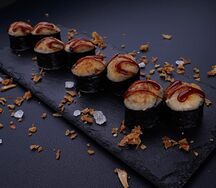 Запеченный ролл с мидиями