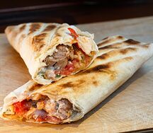 Шашлык в лаваше из свинины