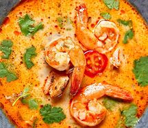 Том ям с морепродуктами