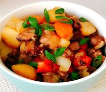 Ф7. Тушеная говядина с картошкой в соевом соусе