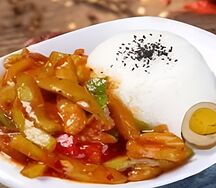 Курица кум-по в кисло-сладком соусе с рисом (острая)