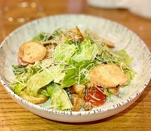 Салат Цезарь с курицей