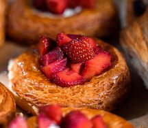 Даниш с ягодой