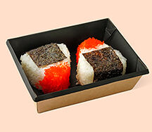 Онигири с лососем