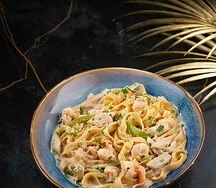 Паста Феттучини с креветками и беконом