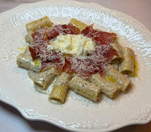 Паста Rigatoni с пармой в трюфельном соусе