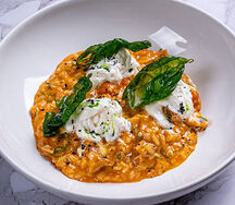 Ризотто с морепродуктами и спелыми томатами