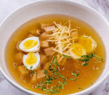 Суп с домашней лапшой и цыплёнком