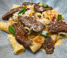 Паста Rigatoni с мраморной телятиной
