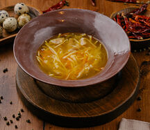 Куриный суп с домашней лапшой