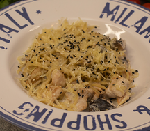 Спагетти с курицей и грибами