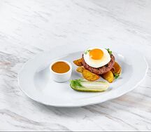 Бифштекс из мраморной говядины с картофельными дольками