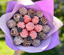 Букет из клубники в шоколаде Лесная ягода S