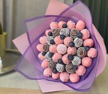 Букет из клубники в шоколаде Лесная ягода М