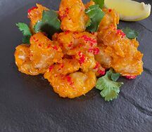 Тигровые креветки темпура в соусе том ям