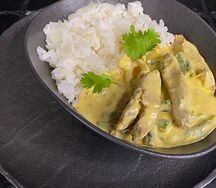 Курица в сливочно-кокосовом Карри с паровым рисом