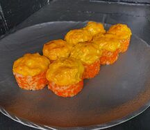 Запеченный ролл Том ям с креветкой