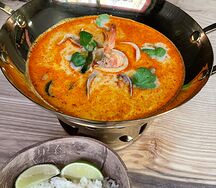 Суп Том ям с морепродуктами