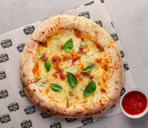Пицца неаполитанская Кватро формаджи