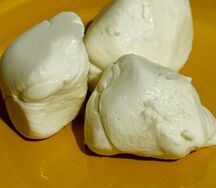 Сыр моцарелла в рассоле