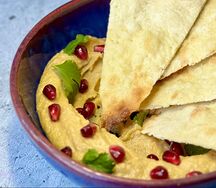 Хумус с фокаччей