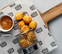 Моцарелла в панировке