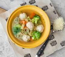 Супчик с куриными фрикадельками