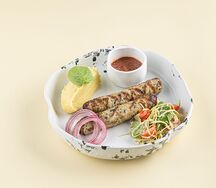 Люля-кебаб из курицы с картофельным пюре
