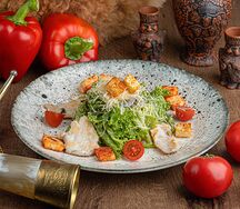Салат цезарь с курицей
