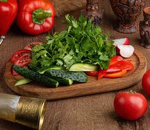 Ассорти из овощей и зелени