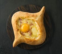 Хачапури по-аджарски Карбонара 