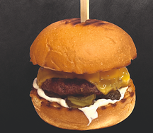Гамбургер (с говяжьей котлетой)