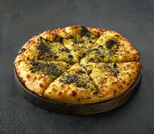 Хачапури по-мегрельски с соусом песто