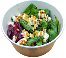 Салат с творожным сыром, свёклой, шпинатом и рукколой