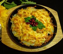 Запеченная свинина с картофелем