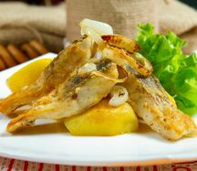 Филе муксуна с печеным картофелем