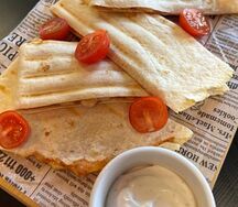 Кесадилья с курицей